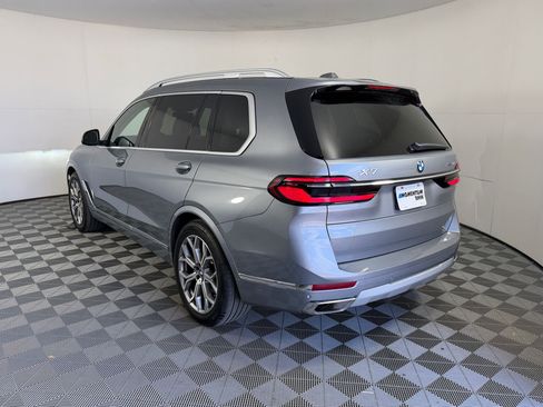 Used 2025 BMW X7 xDrive40i AWD/4WD image 3