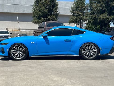 Used 2025 Ford Mustang GT Premium RWD image 6