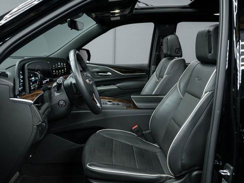 Used 2023 Cadillac Escalade Premium Luxury w/ Performance Package AWD/4WD image 19