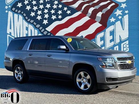 Used 2019 Chevrolet Suburban LT image 1