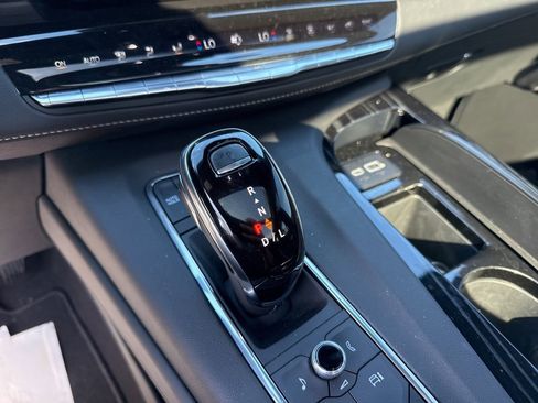 Used 2024 Cadillac Escalade Sport w/ LPO, ONYX Package image 33