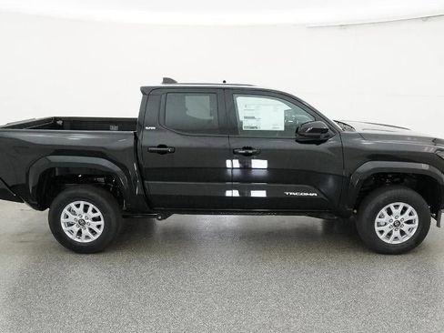 New 2025 Toyota Tacoma SR5 image 11