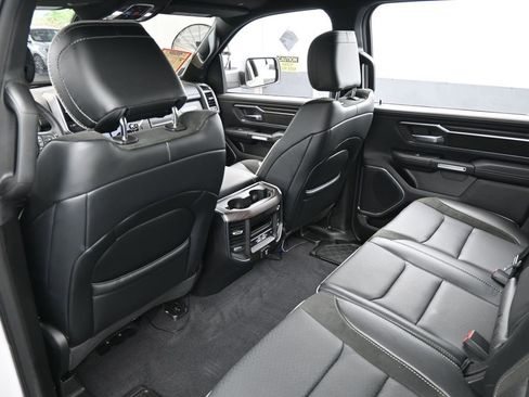 Used 2025 RAM 1500 Laramie image 39