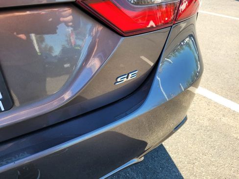 Used 2021 Toyota Camry SE image 6