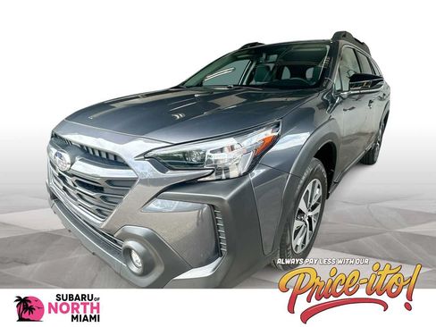 Used 2025 Subaru Outback Premium AWD/4WD image 1