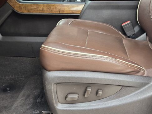 Used 2019 Chevrolet Silverado 2500 High Country w/ Duramax Plus Package image 23