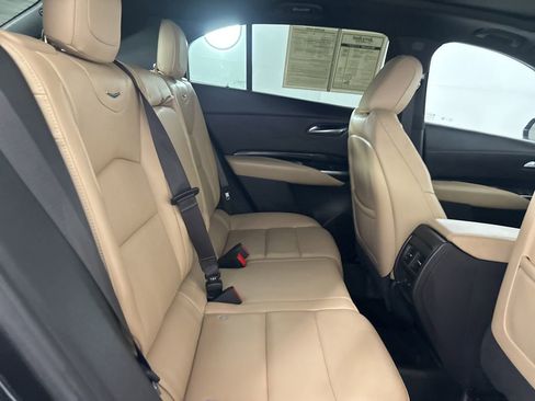 Used 2024 Cadillac XT4 Luxury w/ Cold Weather Package image 24