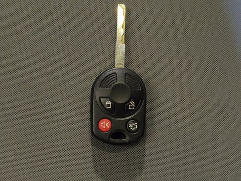 Used 2016 Ford C-MAX SE image 32