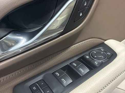 Used 2024 GMC Yukon Denali AWD/4WD image 19