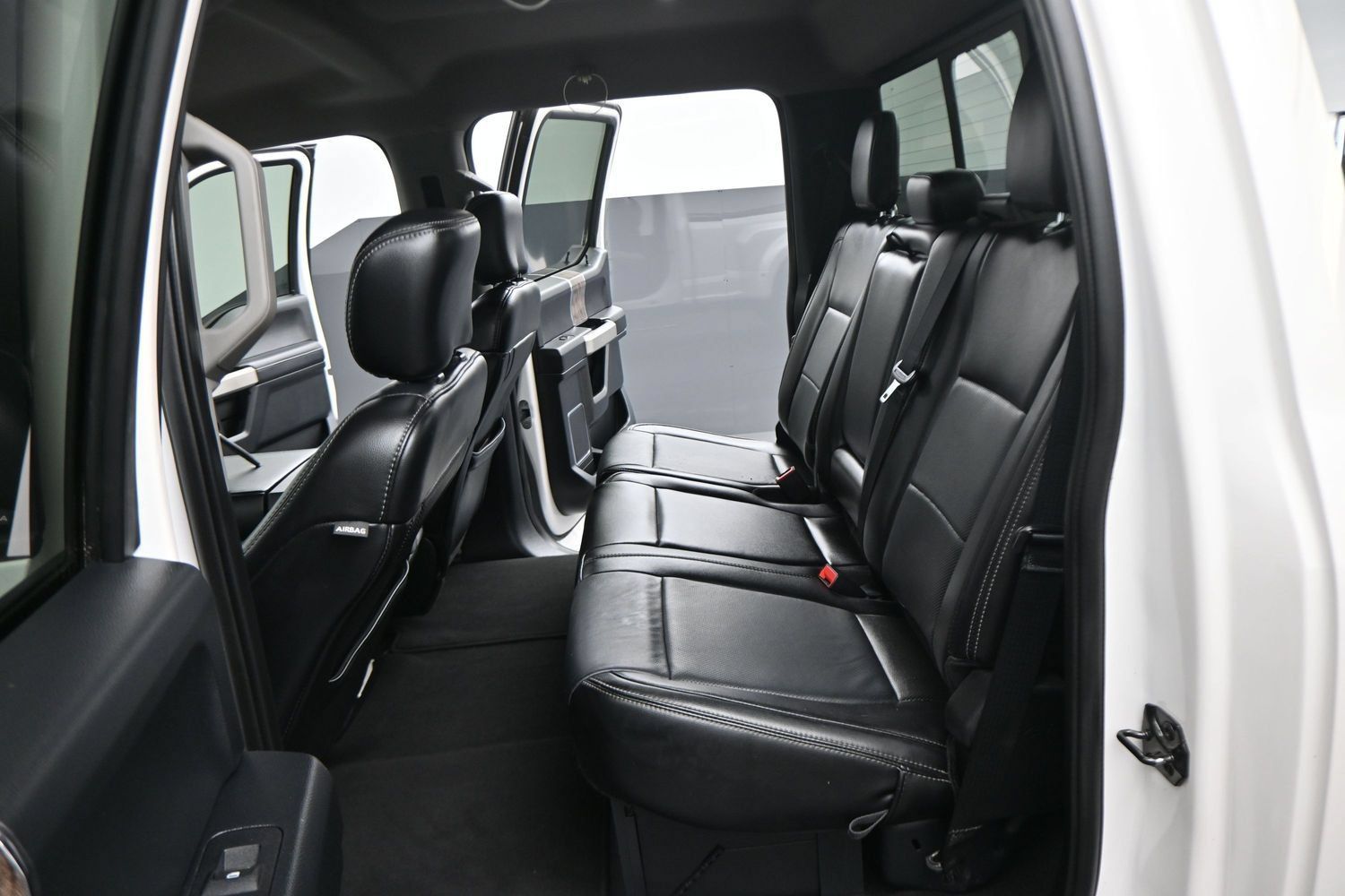 Used 2019 Ford F350 Lariat w/ Lariat Ultimate Package AWD/4WD image 8