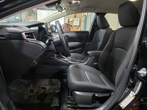 Used 2023 Toyota Corolla LE image 20