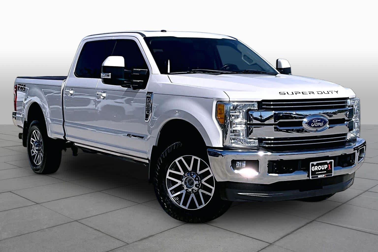 Used 2017 Ford F250 Lariat w/ Lariat Ultimate Package AWD/4WD image 3