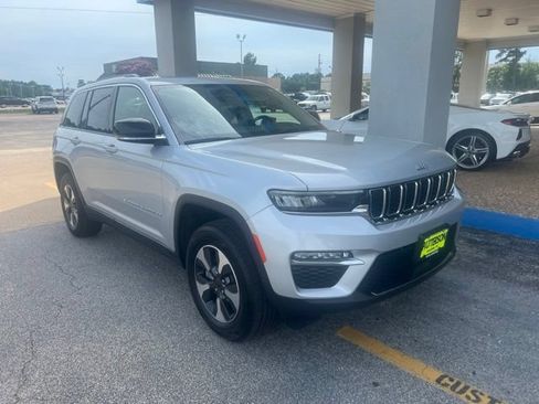 Used 2024 Jeep Grand Cherokee Limited 4xe AWD/4WD image 2