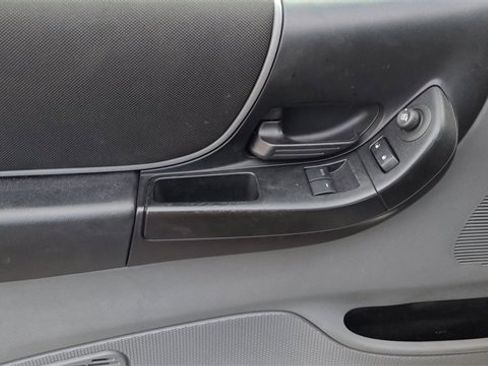 Used 2011 Ford Ranger XLT image 18