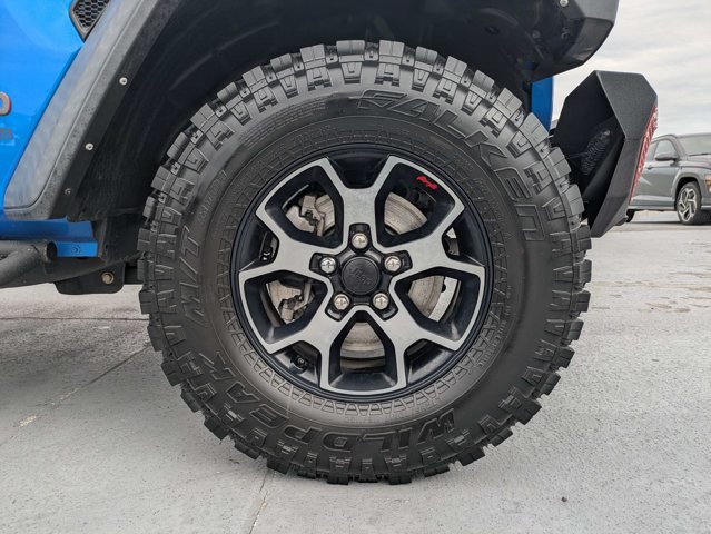 Used 2021 Jeep Wrangler Unlimited Rubicon w/ Cold Weather Group AWD/4WD image 10