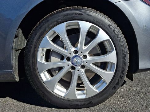 Used 2017 Mercedes-Benz E 300 4MATIC image 8