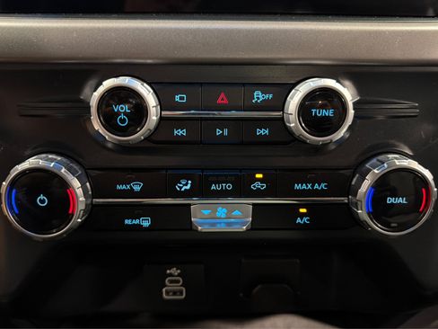 Used 2025 Ford F150 XLT w/ Equipment Group 301A Standard AWD/4WD image 33