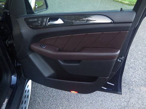 Used 2016 Mercedes-Benz GL 450 4MATIC image 19