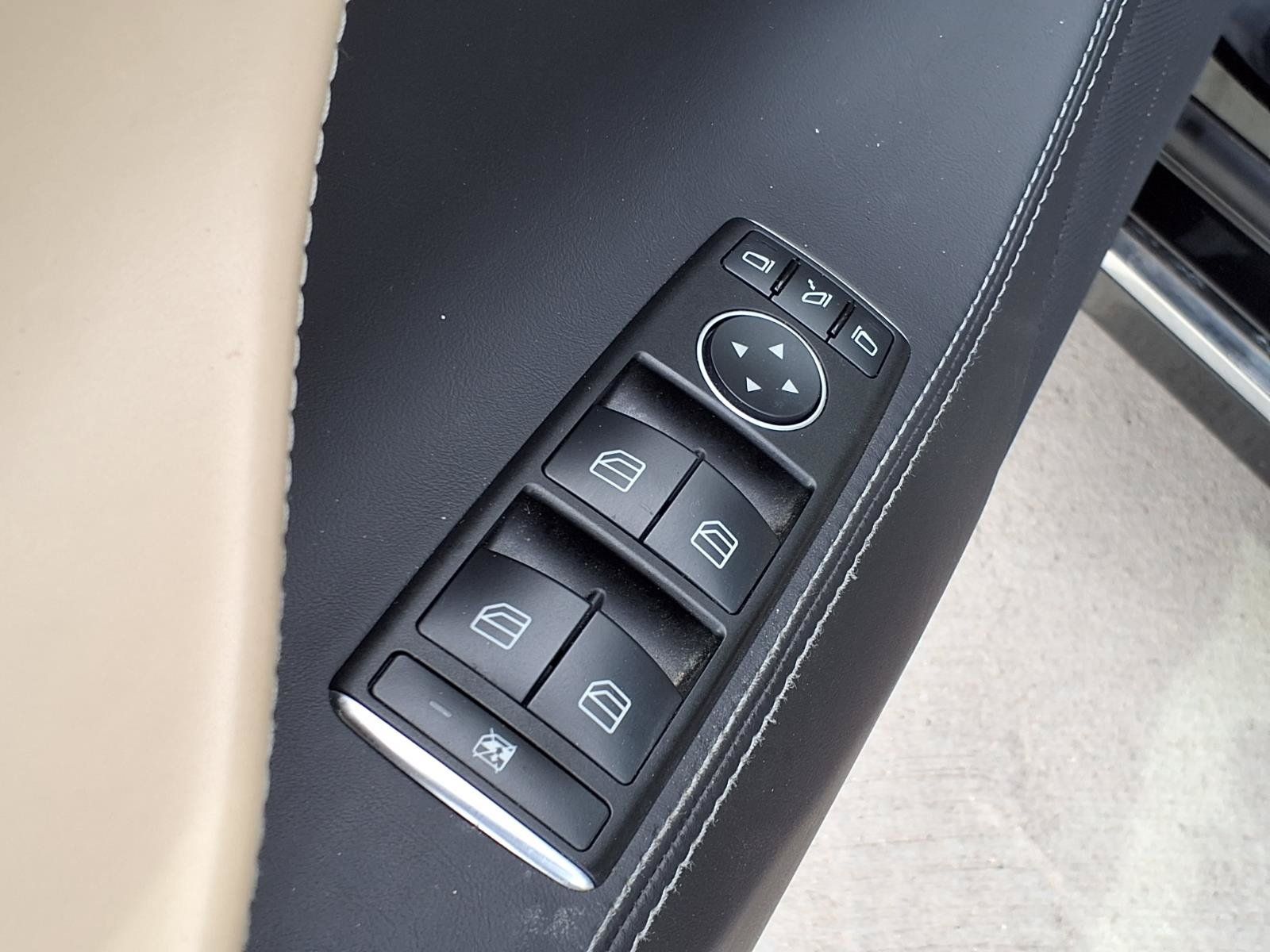 Used 2017 Tesla Model S AWD image 18