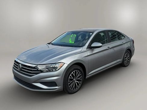 Used 2021 Volkswagen Jetta SE w/ SE Cold Weather Package FWD image 3