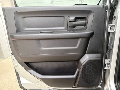 Used 2016 RAM 2500 Tradesman w/ Chrome Appearance Group AWD/4WD image 15
