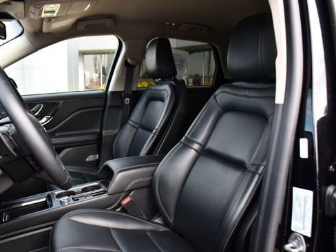 Used 2024 Lincoln Corsair Premiere image 13