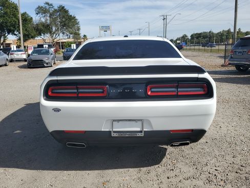 Used 2023 Dodge Challenger SXT image 8