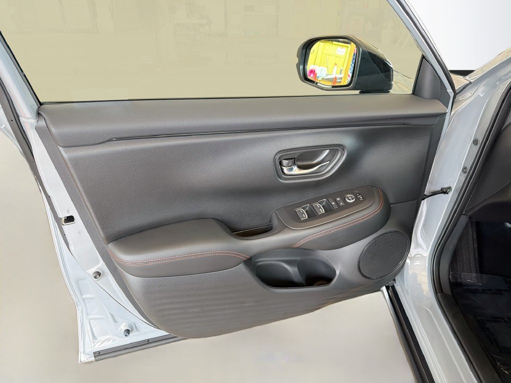 Used 2026 Honda HR-V Sport image 19