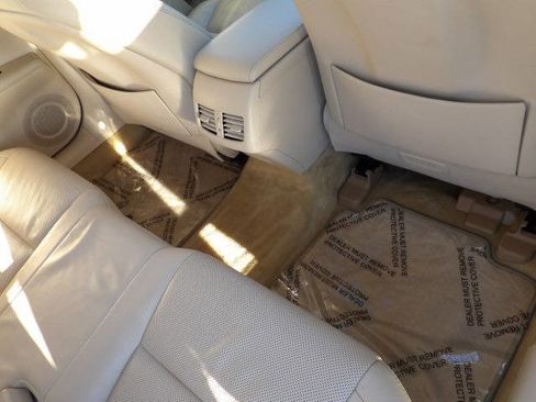 Used 2013 Lexus ES 300h image 20