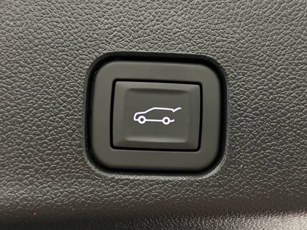 New 2026 GMC Acadia Elevation w/ Elevation Premium Package FWD image 12