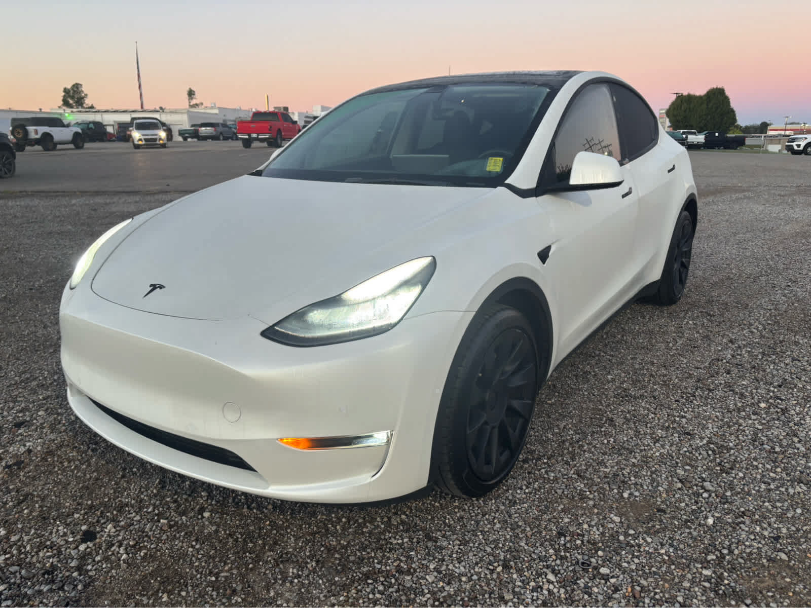 Used 2021 Tesla Model Y Long Range AWD/4WD image 3