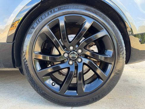 Used 2019 Land Rover Discovery HSE Luxury image 28