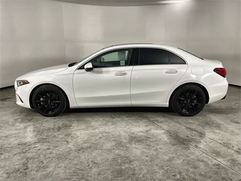 Used 2022 Mercedes-Benz A 220 image 5
