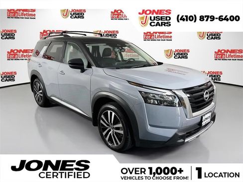 Used 2025 Nissan Pathfinder Platinum w/ Cargo Package AWD/4WD image 1
