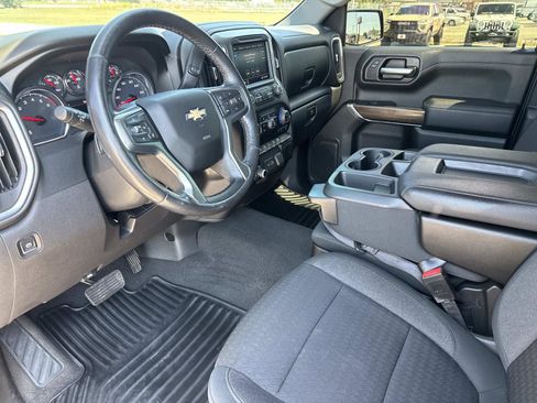Used 2021 Chevrolet Silverado 1500 LT AWD/4WD image 26