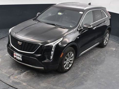 Used 2023 Cadillac XT4 Premium Luxury w/ Cold Weather Package image 35