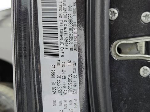 Used 2018 RAM 2500 Tradesman w/ Snow Chief Group image 19