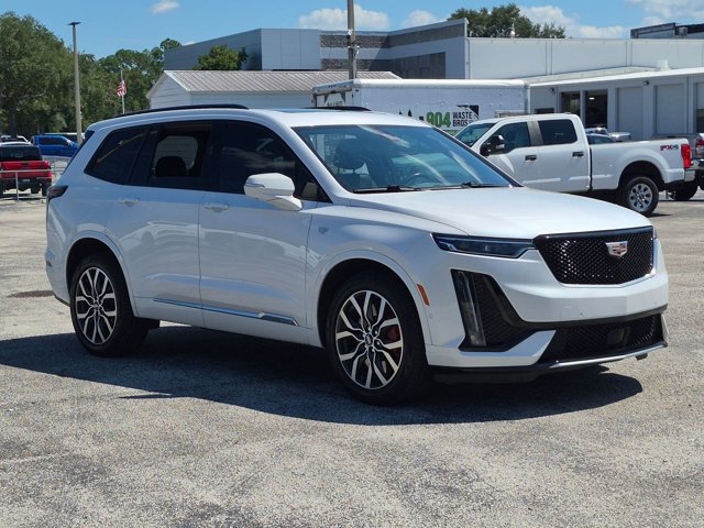 Used 2023 Cadillac XT6 Sport w/ Platinum Package AWD/4WD image 3