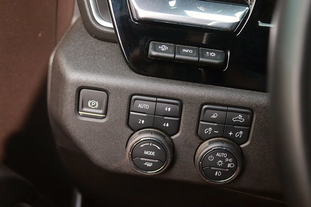 Used 2024 Chevrolet Silverado 2500 High Country w/ Technology Package AWD/4WD image 28