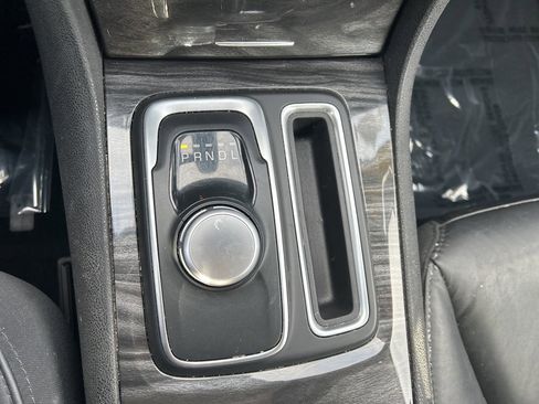 Used 2021 Chrysler 300 Touring L image 29