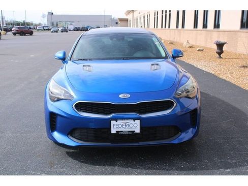 Used 2019 Kia Stinger Premium image 9
