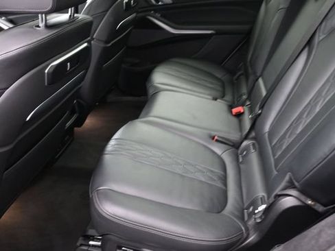 Used 2023 BMW X7 xDrive40i AWD/4WD image 23