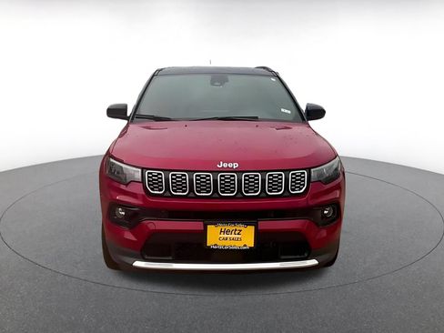 Used 2025 Jeep Compass Limited AWD/4WD image 3