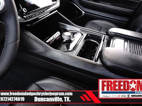 Used 2022 Jeep Wagoneer Series II RWD image 35