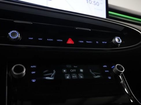 New 2026 Genesis GV70 2.5T AWD/4WD image 28