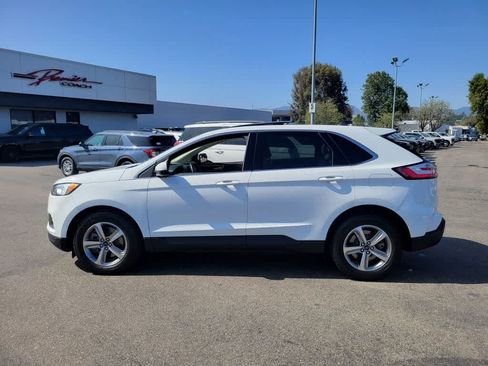 Certified 2022 Ford Edge SEL w/ Convenience Package AWD/4WD image 2