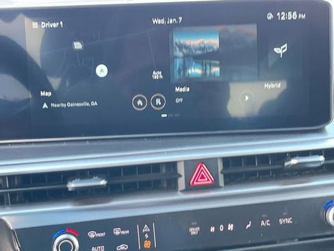 Certified 2025 Kia Sorento EX w/ EX Panoramic Sunroof Package image 20