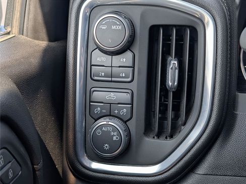 Used 2021 Chevrolet Silverado 1500 LT w/ Z71 Off-Road Package AWD/4WD image 29