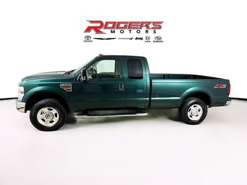 Used 2010 Ford F250 4x4 SuperCab Super Duty image 4