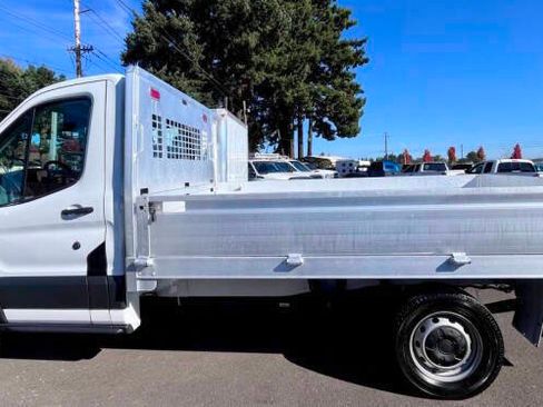 Used 2018 Ford Transit 250 138 RWD image 5